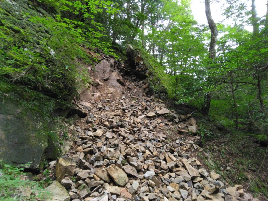 面河渓遊歩道崩落個所の修繕に伴う通行止めについて